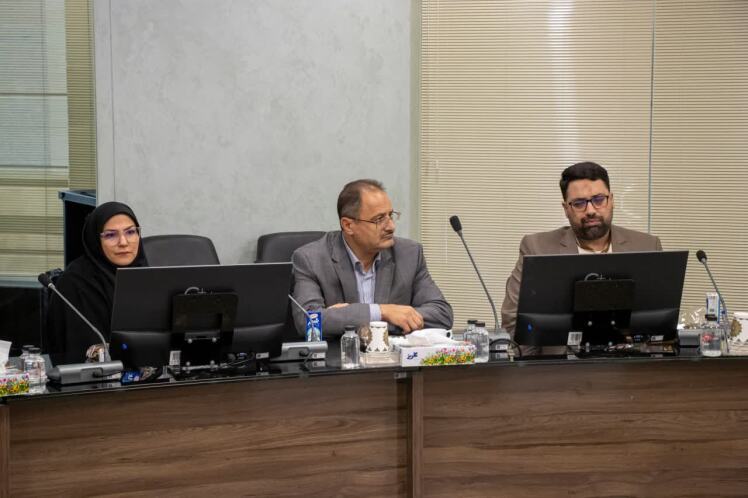 برگزاری نشست هم‌اندیشی مرکز ملی تعالی و پیشرفت با حضور مدیران عامل شرکت‌ها و مؤسسات تابعه بنیاد بهره‌وری موقوفات آستان قدس رضوی